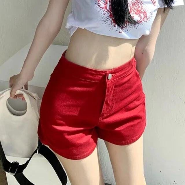 red shorts